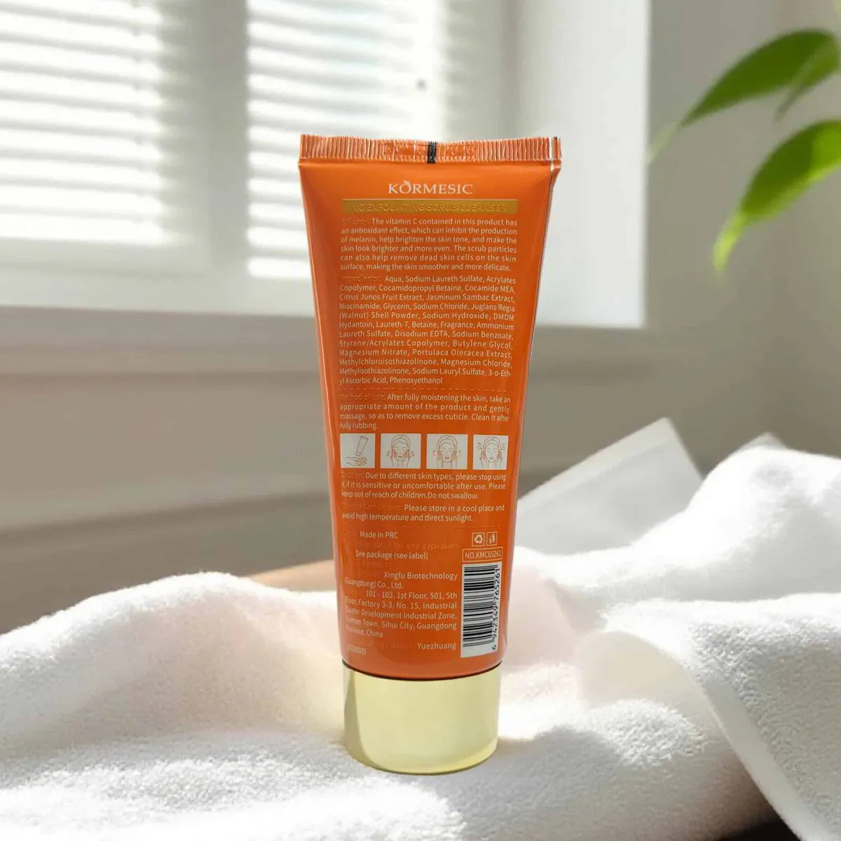 Vitamin C Exfoliating Scrub Cleanser - 100g